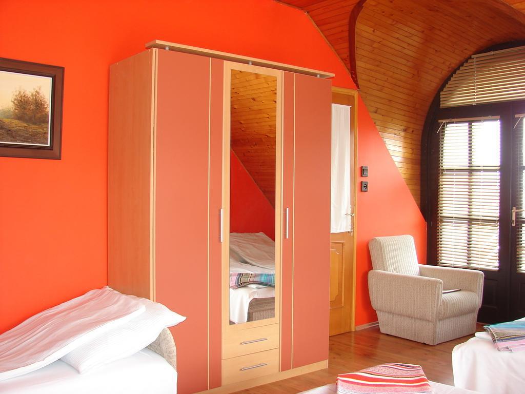 Napfeny Villa Balatonfured Ruang foto