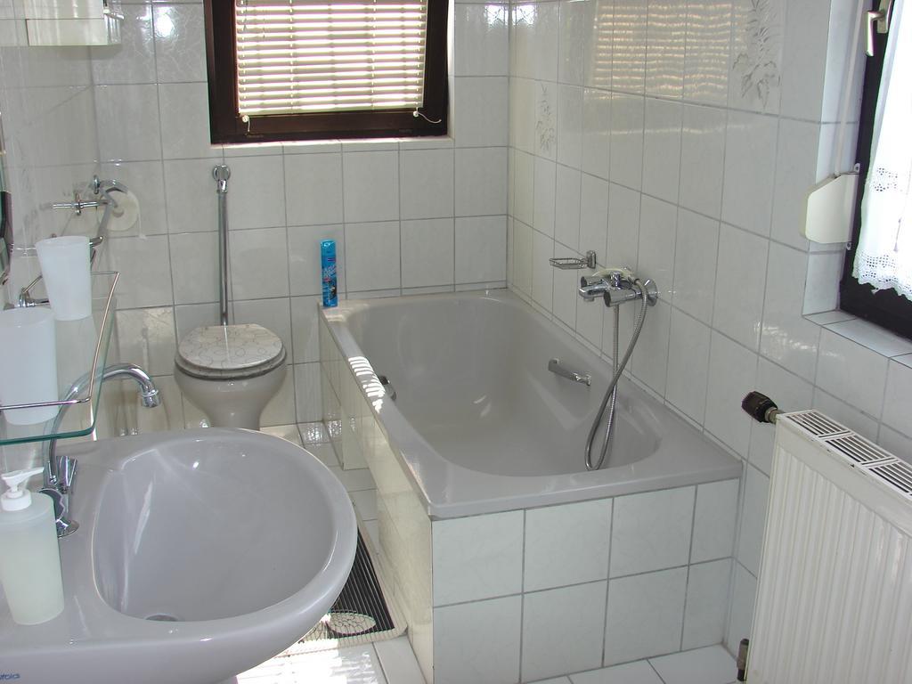 Napfeny Villa Balatonfured Ruang foto