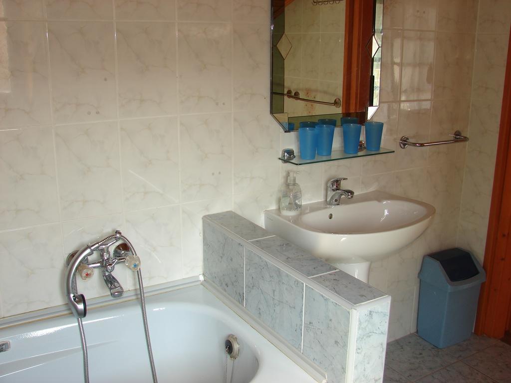 Napfeny Villa Balatonfured Ruang foto
