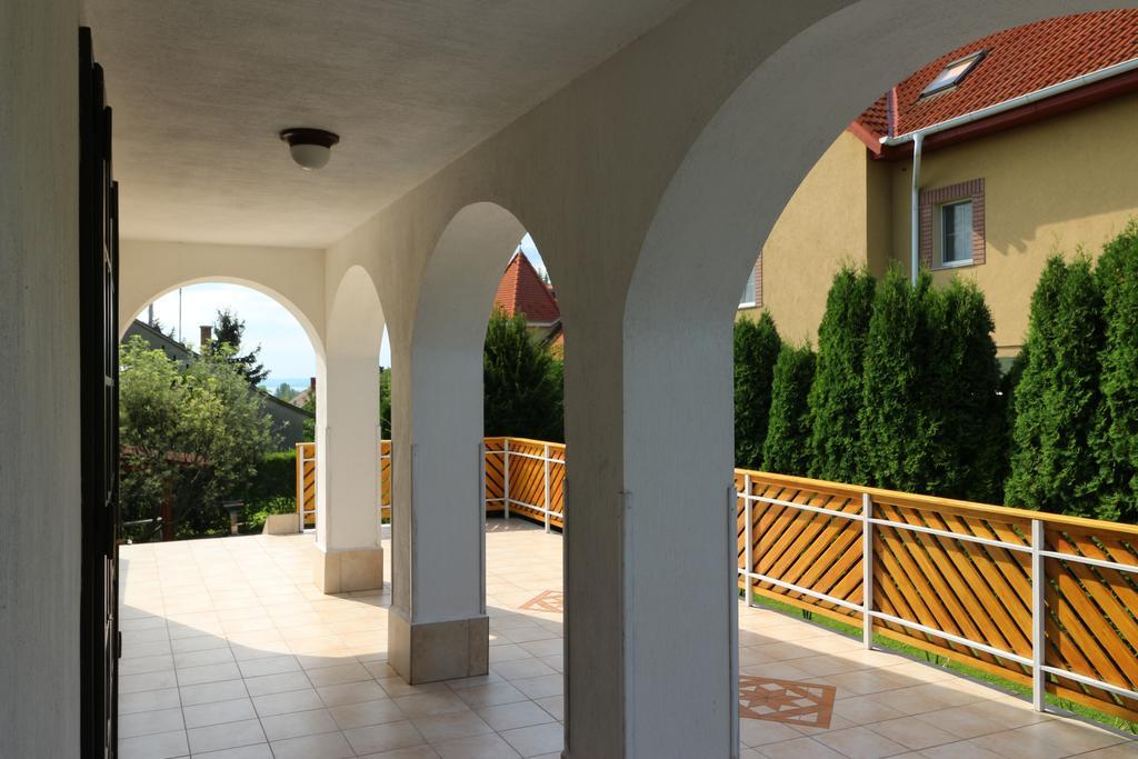 Napfeny Villa Balatonfured Bagian luar foto